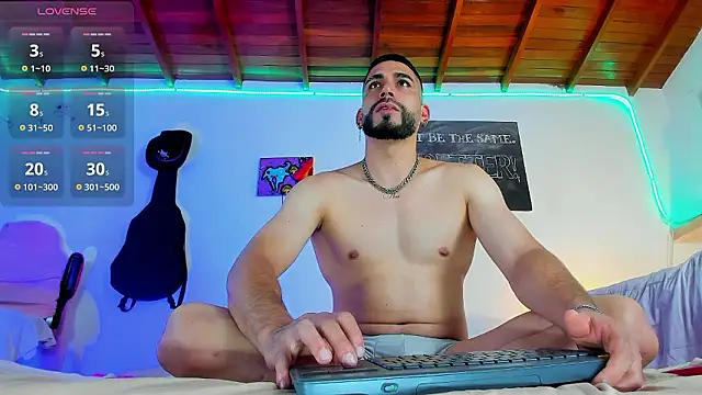 RyanCarter  online show from December 2, 3:25 pm