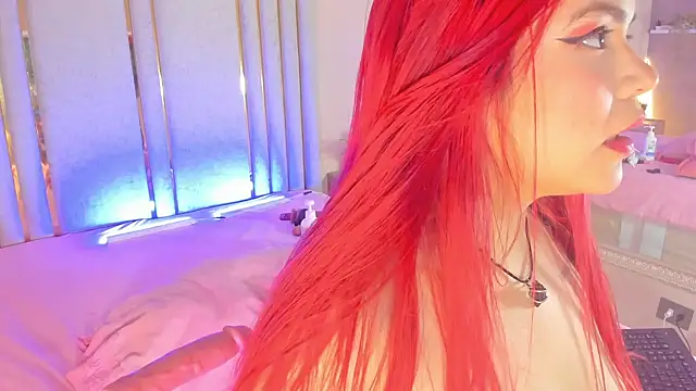 Snapshot of Saekohofman chatting on March 1, 7:19 am Saekohofman online show from March 1, 7:19 am