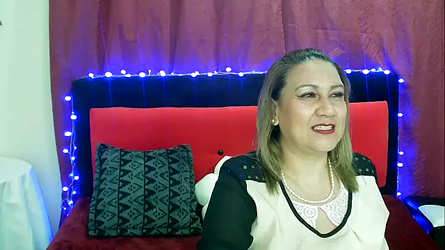 Snapshot of yayita_mature chatting on January 6, 1:41 pm yayita mature online show from January 6, 1:41 pm