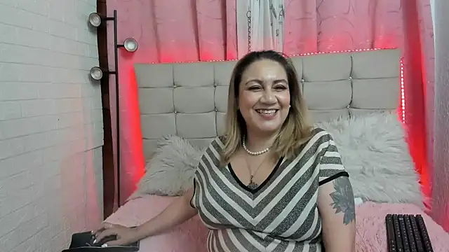 Snapshot of yayita_mature chatting on March 1, 4:33 pm yayita mature online show from March 1, 4:33 pm