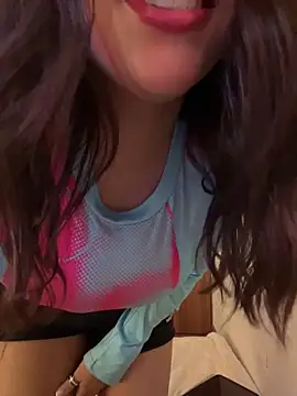 Snapshot of marcimaa chatting on December 5, 10:12 pm marcimaa online show from December 5, 10:12 pm