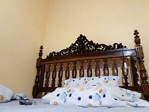 Snapshot of White_rabbit_ chatting on December 18, 3:40 pm White rabbit online show from December 18, 3:40 pm