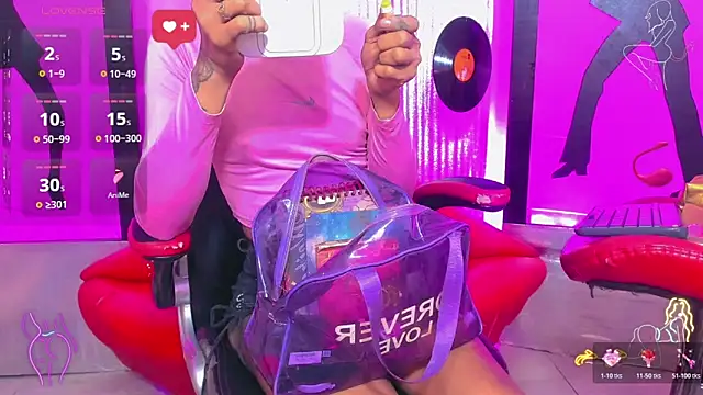 nickyminach  online show from March 12, 7:42 pm