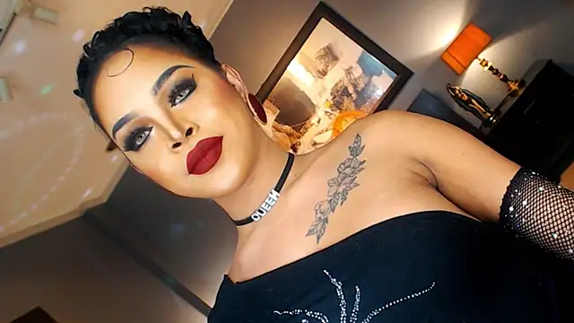 Snapshot of MarryQueen22 chatting on November 25, 1:16 am MarryQueen22 online show from November 25, 1:16 am