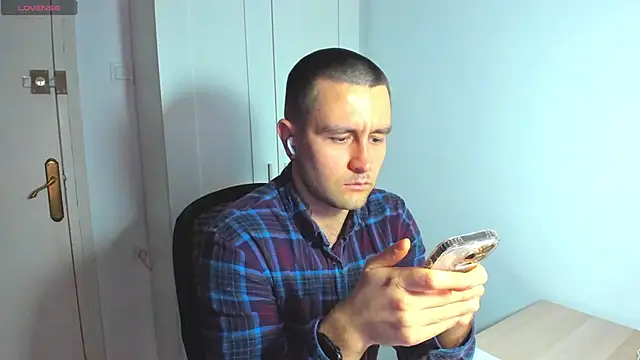 HonestAndrew online show from January 16, 1:25 pm