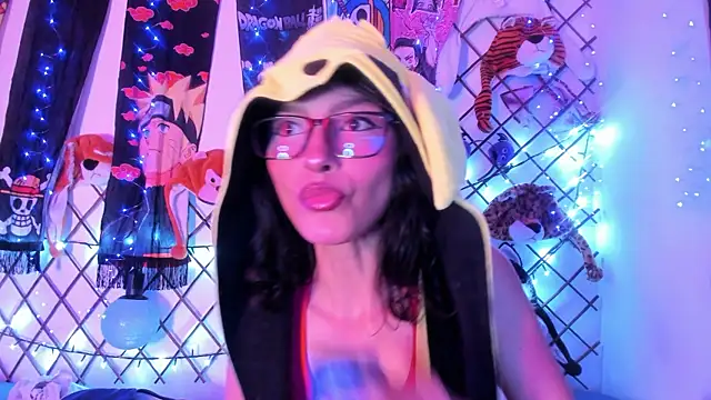 Snapshot of Alice_jacobs1 chatting on January 29, 4:05 am Alice jacobs1 online show from January 29, 4:05 am