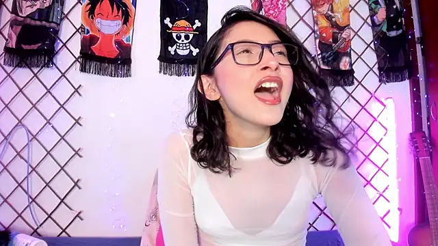 Snapshot of Alice_jacobs1 chatting on October 15, 3:50 am Alice jacobs1 online show from October 15, 3:50 am