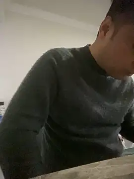 Snapshot of S00 chatting on December 4, 6:33 am S00 online show from December 4, 6:33 am