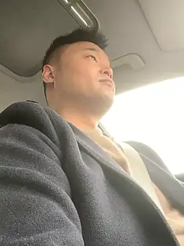 Snapshot of S00 chatting on December 9, 7:28 am S00 online show from December 9, 7:28 am