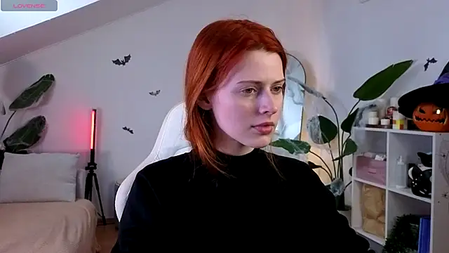 Snapshot of doll_lesli chatting on November 5, 8:36 am doll lesli online show from November 5, 8:36 am