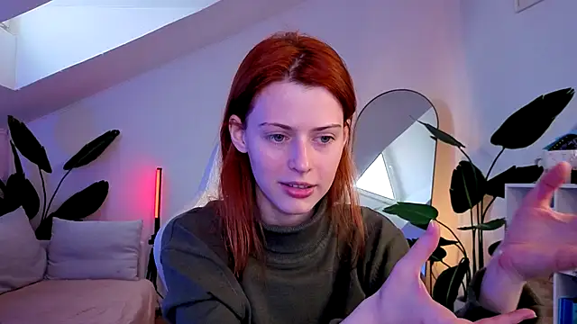 Snapshot of doll_lesli chatting on November 23, 9:31 am doll lesli online show from November 23, 9:31 am