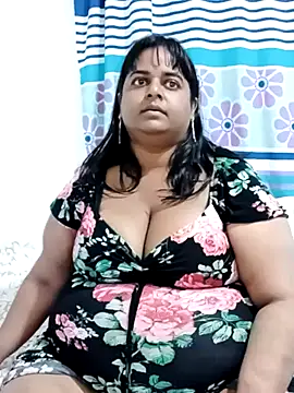 Snapshot of SusanaEshwar chatting on July 31, 6:18 pm SusanaEshwar online show from July 31, 6:18 pm