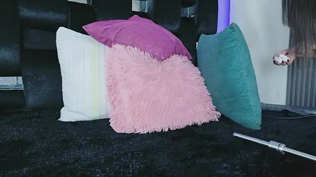 Snapshot of levana1 chatting on May 9, 11:10 pm levana1 online show from May 9, 11:10 pm