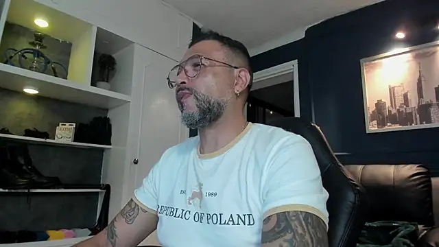 MrFrank tattoo online show from June 16, 12:57 am