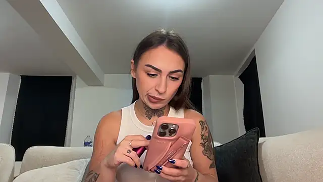 Snapshot of onefire56 chatting on November 20, 8:08 pm onefire56 online show from November 20, 8:08 pm