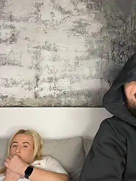 Snapshot of Strongqueen chatting on January 17, 9:06 pm Strongqueen online show from January 17, 9:06 pm