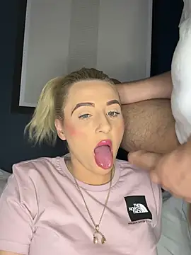 Snapshot of Strongqueen chatting on January 30, 4:13 pm Strongqueen online show from January 30, 4:13 pm