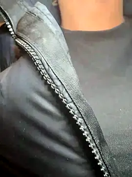 Snapshot of Strongqueen chatting on November 17, 10:48 pm Strongqueen online show from November 17, 10:48 pm