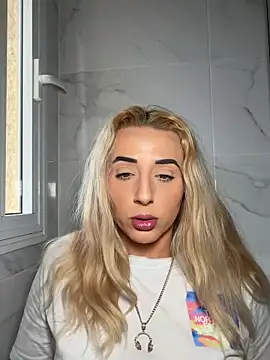 Strongqueen online show from May 5, 6:38 pm