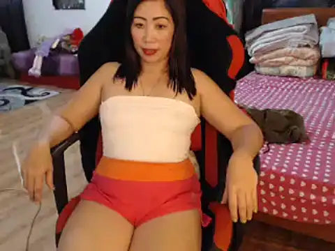 Snapshot of SweetAsian_Jojo69 chatting on December 30, 6:20 am SweetAsian Jojo69 online show from December 30, 6:20 am