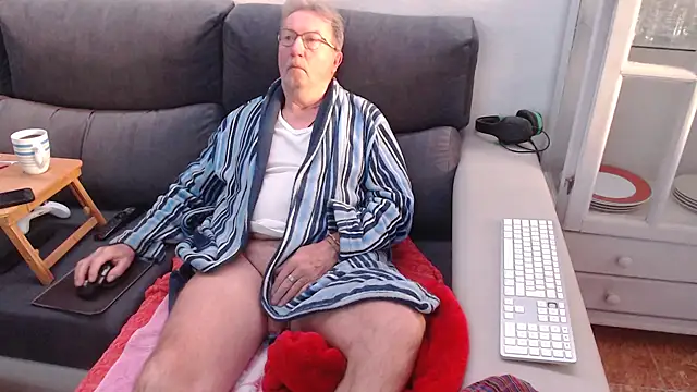 Nudelschwanz online show from February 13, 7:24 am