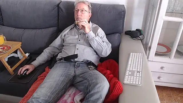 Nudelschwanz online show from February 13, 11:39 am