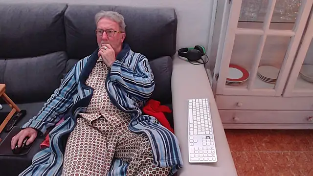 Nudelschwanz online show from February 16, 8:55 pm