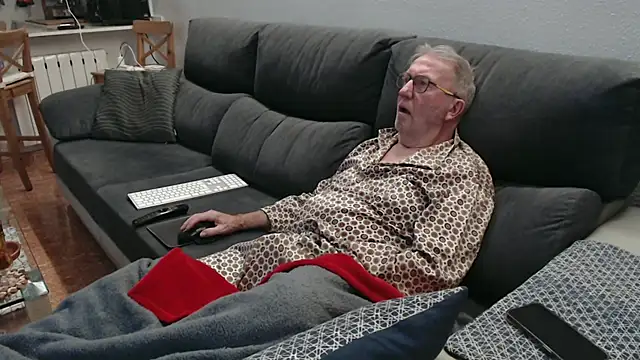 Nudelschwanz online show from February 6, 6:55 pm