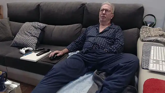 Nudelschwanz online show from February 9, 9:08 pm