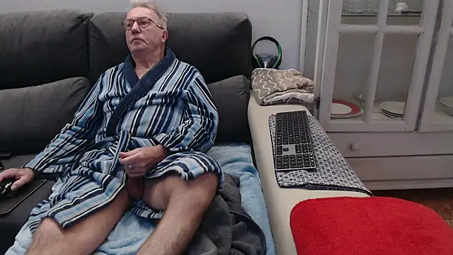 Nudelschwanz online show from February 14, 6:43 am