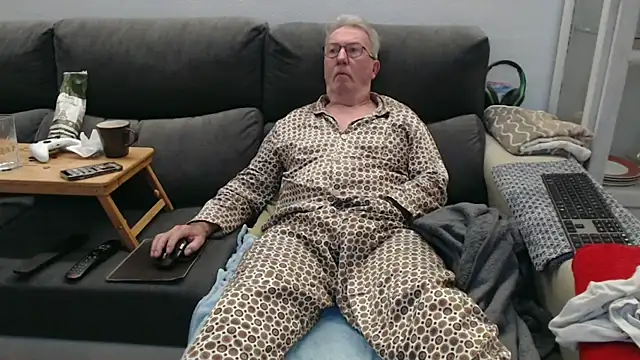 Nudelschwanz online show from March 1, 5:09 am