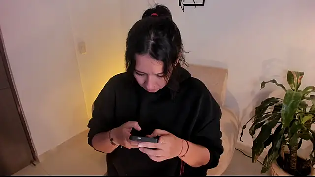 Snapshot of Amber__Davis chatting on November 20, 8:30 pm Amber Davis online show from November 20, 8:30 pm