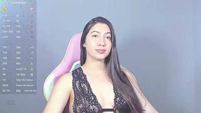 Snapshot of alice-love1 chatting on January 21, 1:08 am alice-love1 online show from January 21, 1:08 am