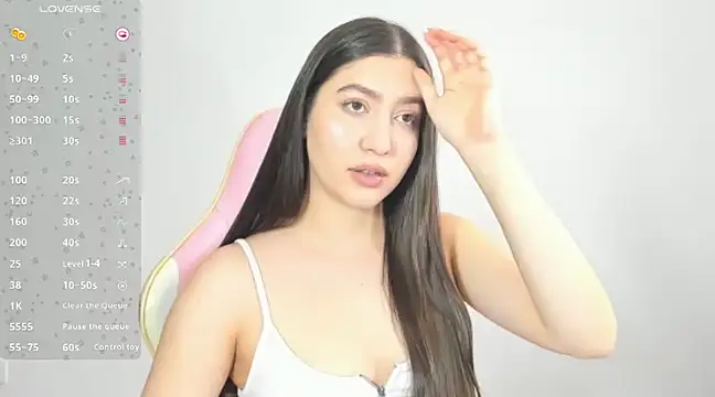 Snapshot of alice-love1 chatting on February 12, 9:11 pm alice-love1 online show from February 12, 9:11 pm