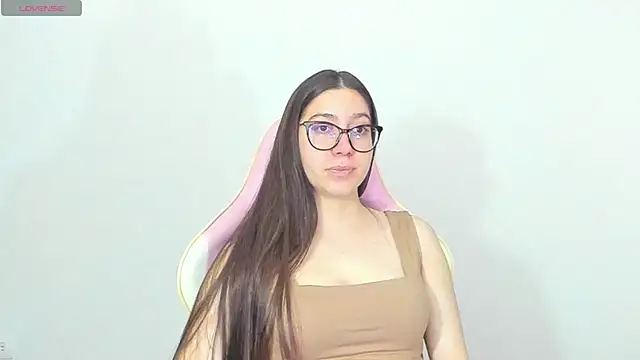 Snapshot of alice-love1 chatting on March 2, 2:30 am alice-love1 online show from March 2, 2:30 am