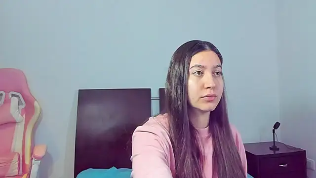 Snapshot of alice-love1 chatting on March 16, 2:43 am alice-love1 online show from March 16, 2:43 am