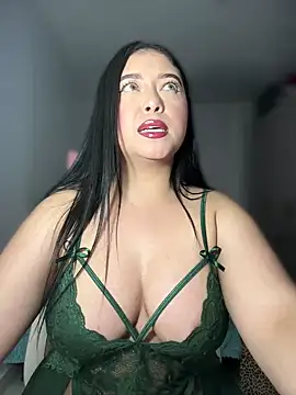 Snapshot of cami_ortiz__ chatting on December 12, 5:31 am cami ortiz online show from December 12, 5:31 am