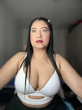 Snapshot of cami_ortiz__ chatting on January 19, 5:58 am cami ortiz online show from January 19, 5:58 am