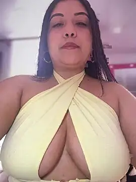 Snapshot of cami_ortiz__ chatting on February 18, 9:09 pm cami ortiz online show from February 18, 9:09 pm