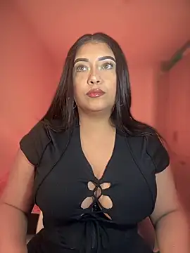 Snapshot of cami_ortiz__ chatting on October 23, 6:50 pm cami ortiz online show from October 23, 6:50 pm