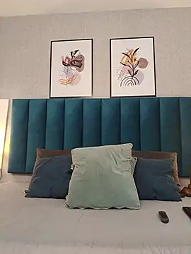 Madisonsmiith online show from February 23, 8:06 pm