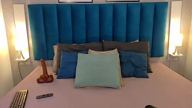 Madisonsmiith online show from July 23, 8:18 pm