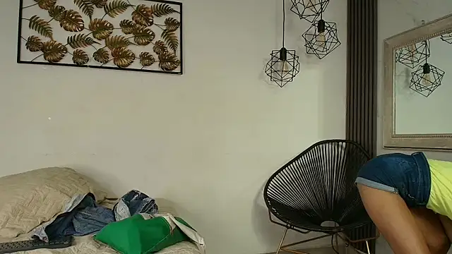 kristyl paez online show from March 3, 9:59 pm