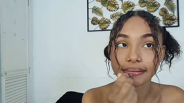 kristyl paez online show from October 15, 8:20 pm