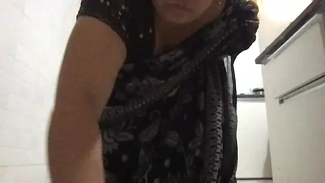 Snapshot of Riyasingh9 chatting on October 2, 3:35 am Riyasingh9 online show from October 2, 3:35 am