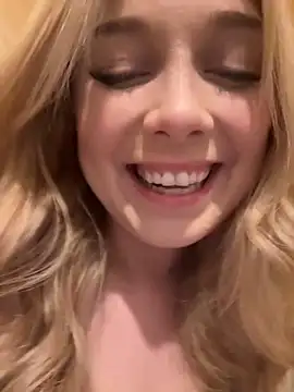 CherryAuroraa online show from December 21, 4:03 pm