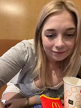 CherryAuroraa online show from January 19, 10:50 am