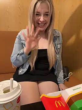 CherryAuroraa online show from February 1, 10:26 am