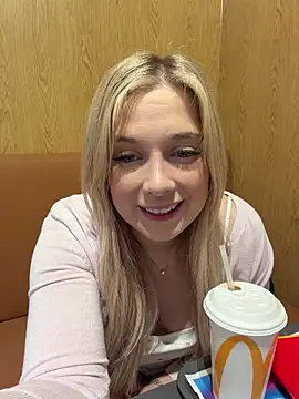 CherryAuroraa online show from February 16, 1:18 pm