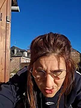 Snapshot of Lina_lou4 chatting on December 26, 1:21 pm Lina lou4 online show from December 26, 1:21 pm